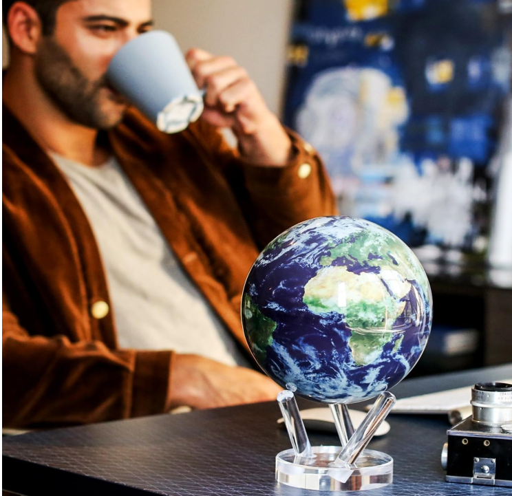 Solar Enerjili Dönen Dünya Küresi